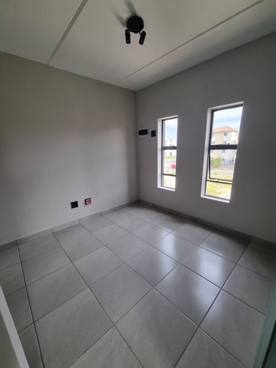 2 Bedroom Property for Sale in Scottsdene Western Cape